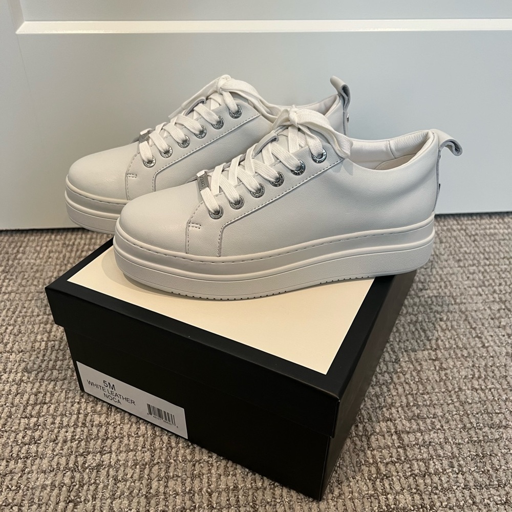 Brand New J Slides Womens Noca white Leather Fashion Sneaker Size 5